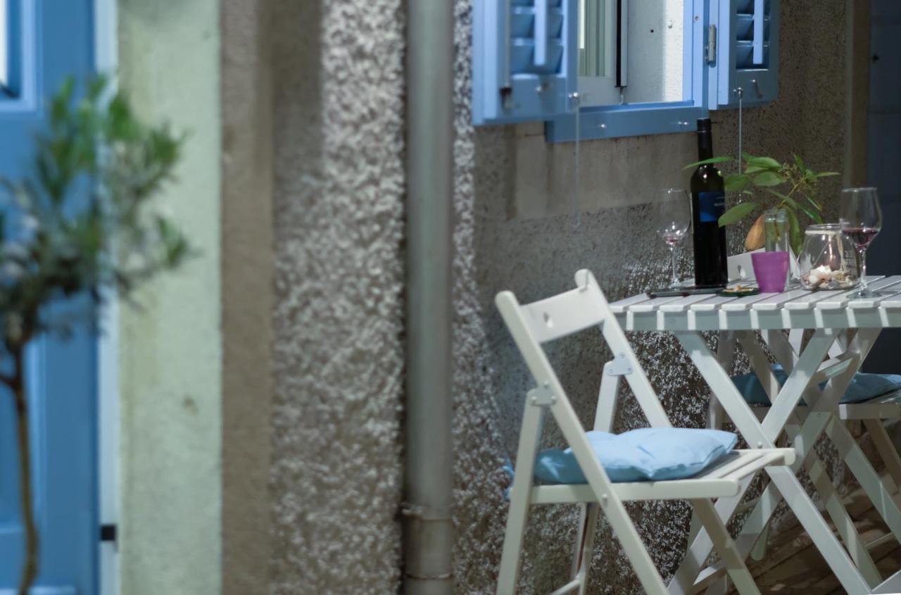 Apartments Blue Lavender Крес Екстериор снимка