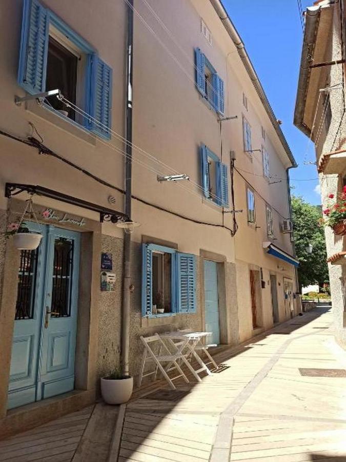 Apartments Blue Lavender Крес Екстериор снимка