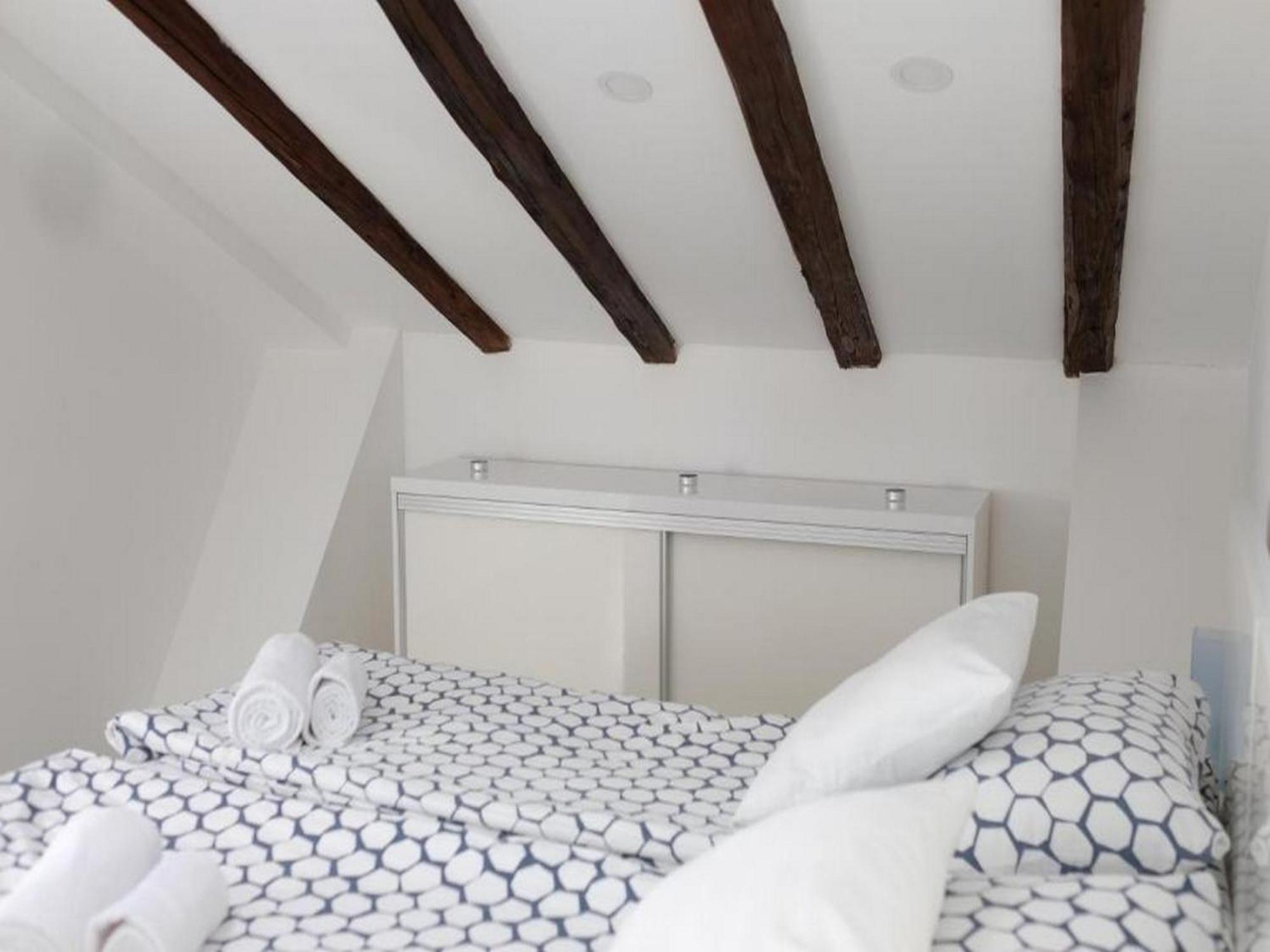 Apartments Blue Lavender Крес Стая снимка